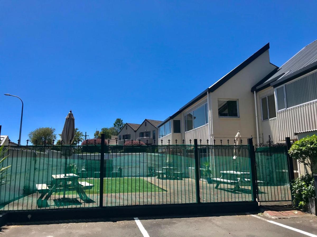 Tui Oaks Motel Taupo Exterior photo