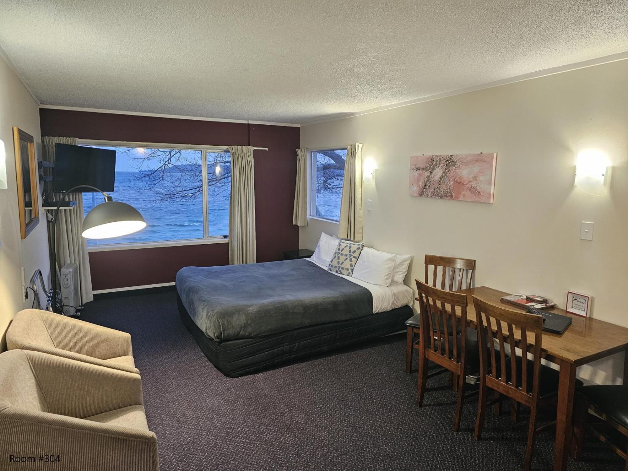 Tui Oaks Motel Taupo Exterior photo