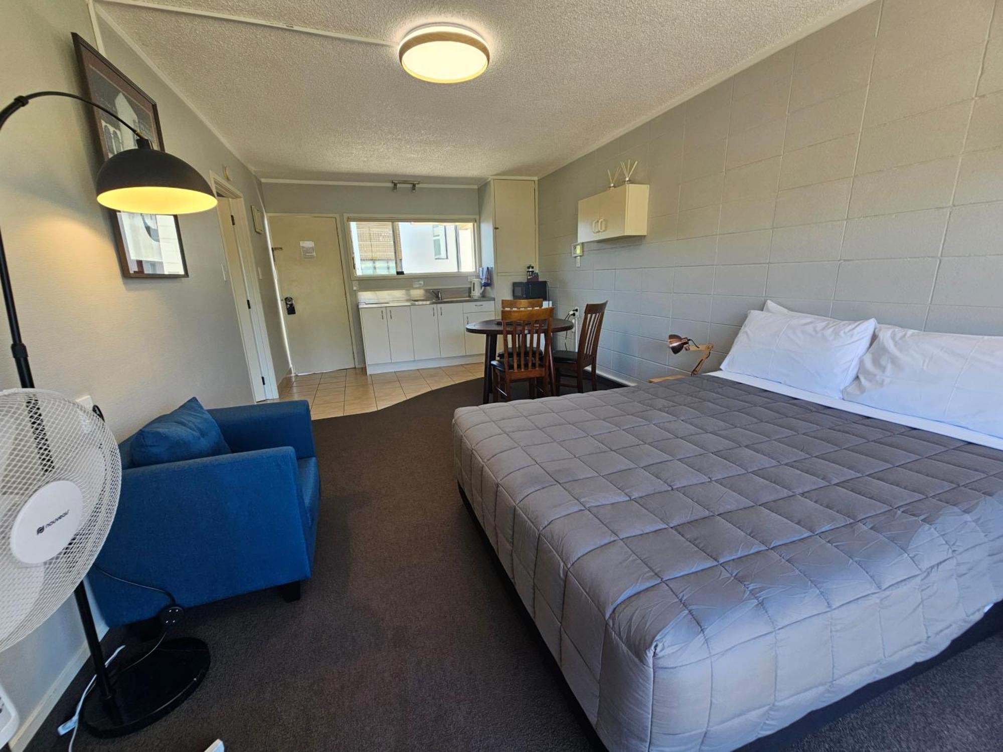 Tui Oaks Motel Taupo Exterior photo